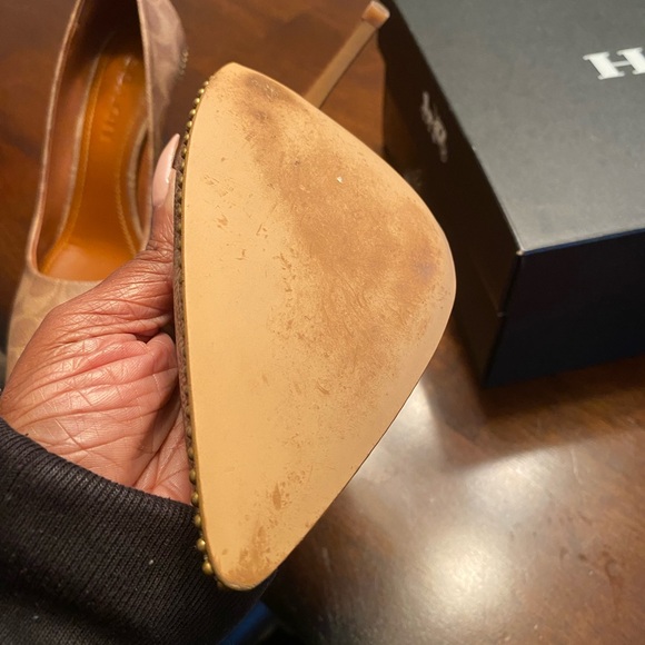 COACH LOGO HEELS - Picture 5 of 7